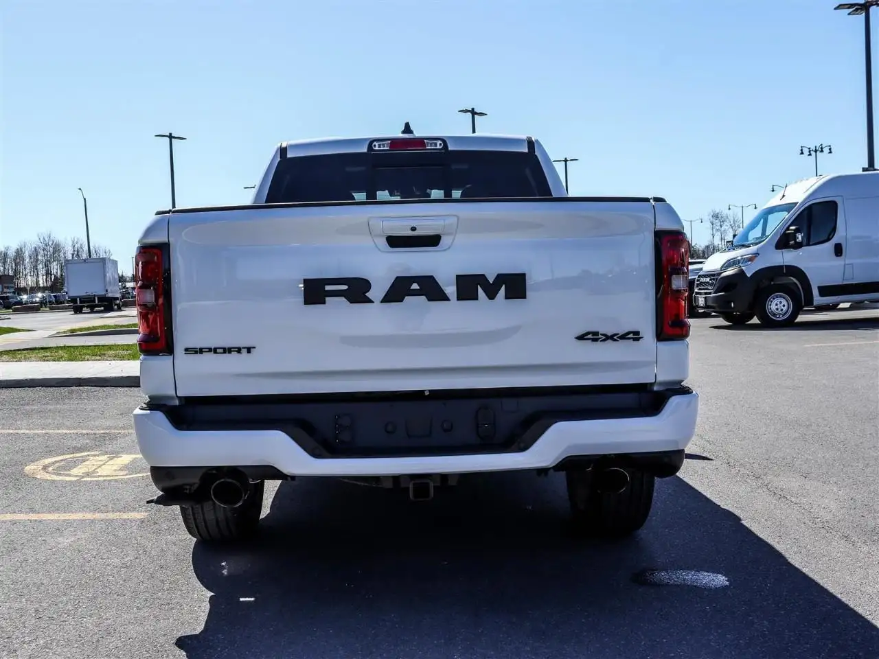 RAM 1500 снимка RAM 1500
