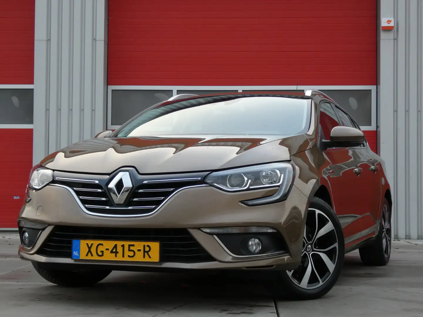 Renault Megane Estate 1.3 TCe Bose/ lage km/ zeer mooi! Bruin - 1