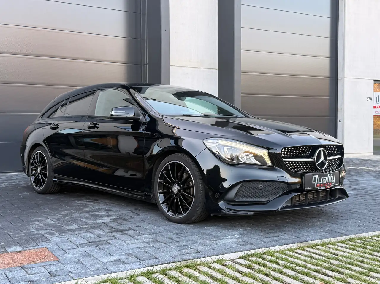 Mercedes-Benz CLA 180