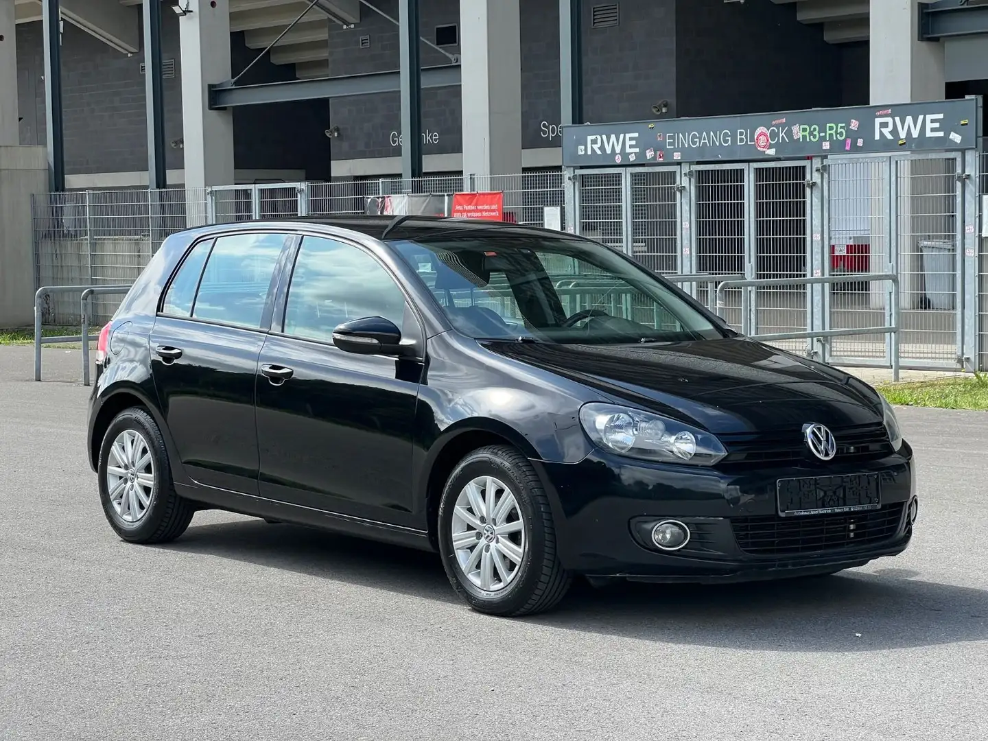 Volkswagen Golf VI Trendline BlueMotion*START/STOP*KLIMA* Zwart - 1