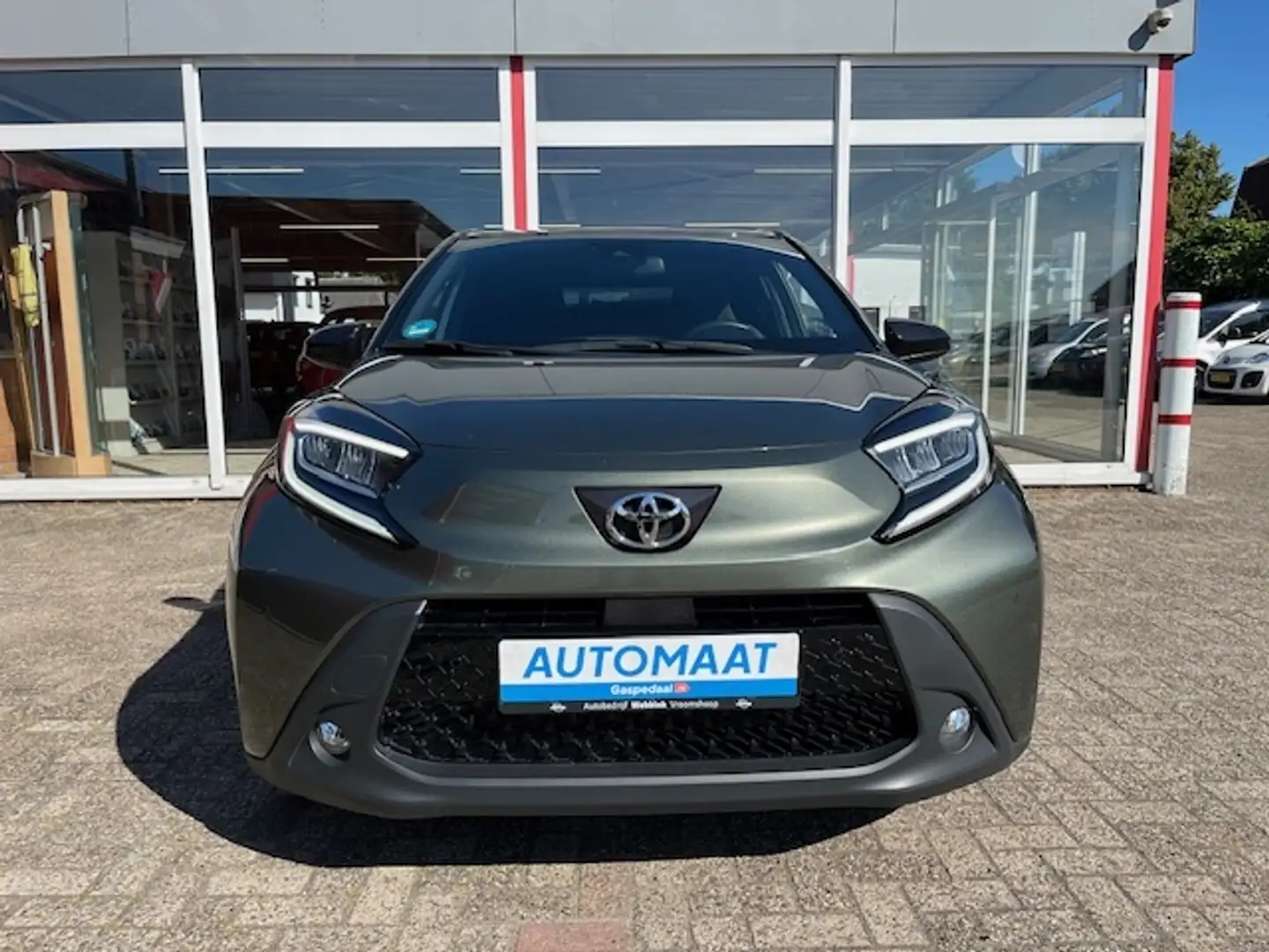 Toyota Aygo X 1.0 VVT-i S-CVT fir. Groen - 2