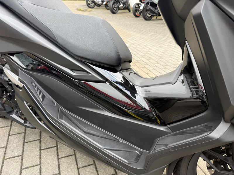 Honda Forza 350 — photo 13