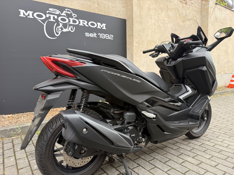 Honda Forza 350 — photo 2