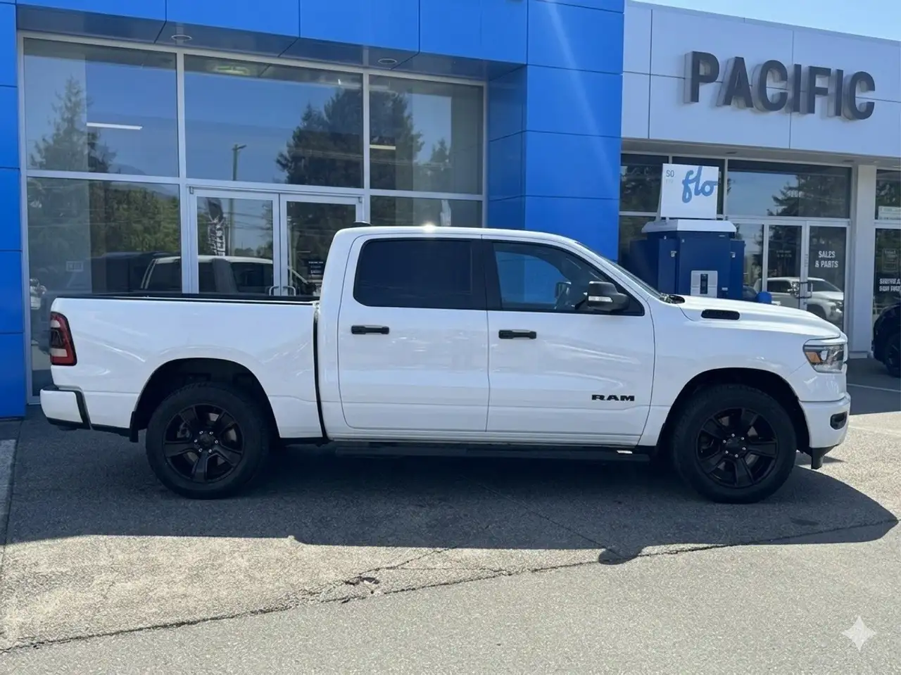 RAM 1500 снимка RAM 1500