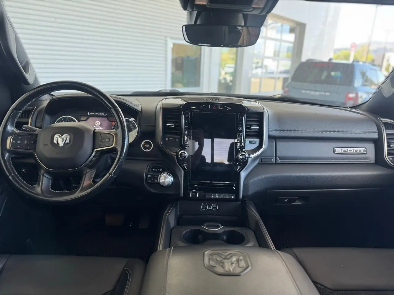 RAM 1500 снимка RAM 1500