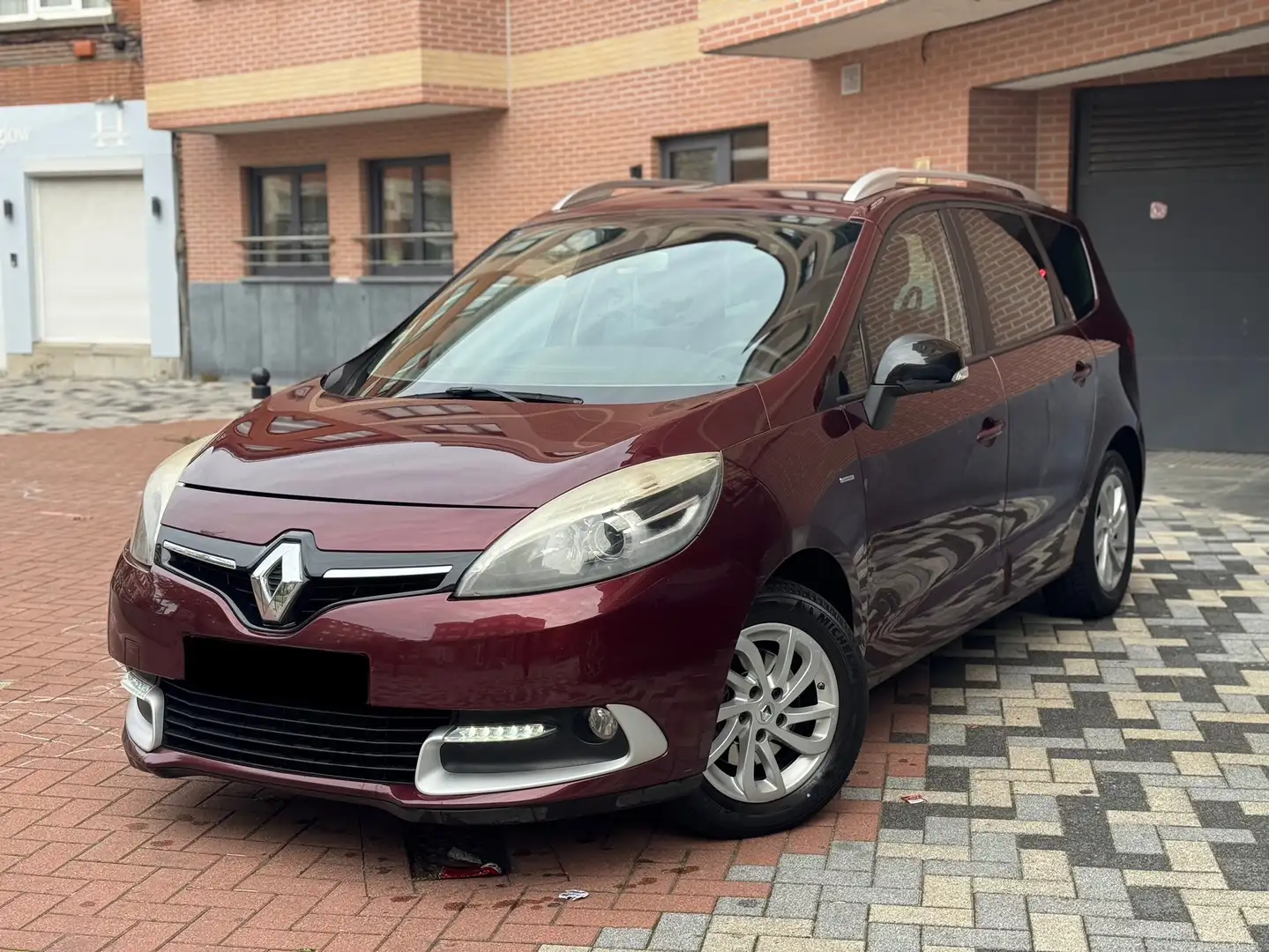 Renault Grand Scenic Édition limited Bruin - 1