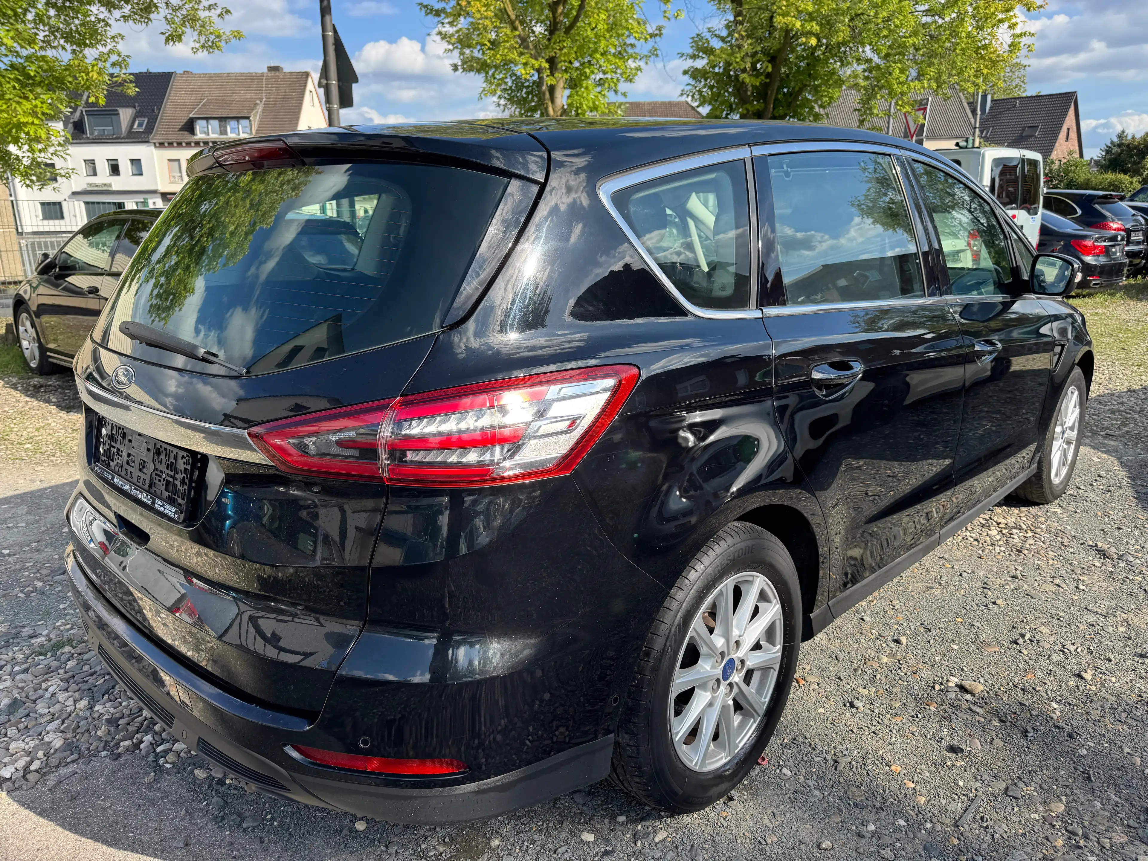 Ford S-Max Titanium Navi Klima 7 Sitzer 360 PDC Neu Reifen — photo 5