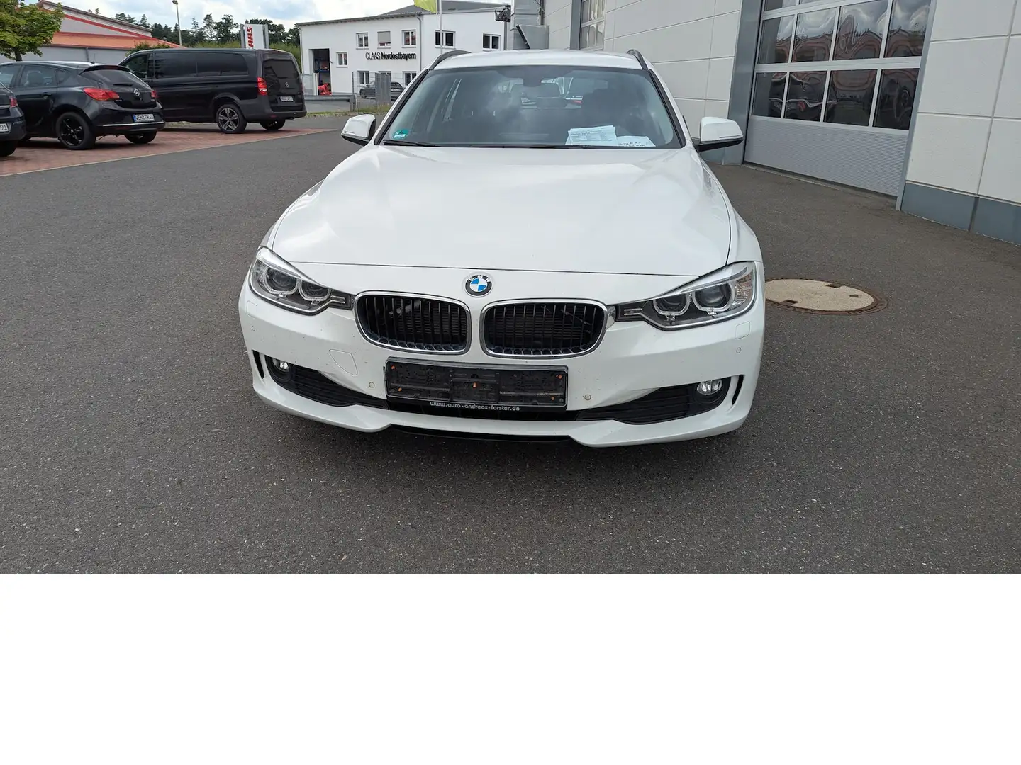 BMW 320 320d AHK Sporsitze Xenon Weiß - 2