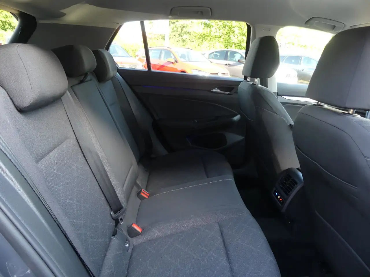 Volkswagen Golf VIII Lim. Life 1.5 eTSI Navi*AHK*SHZ*ab199€, миниатюра 25