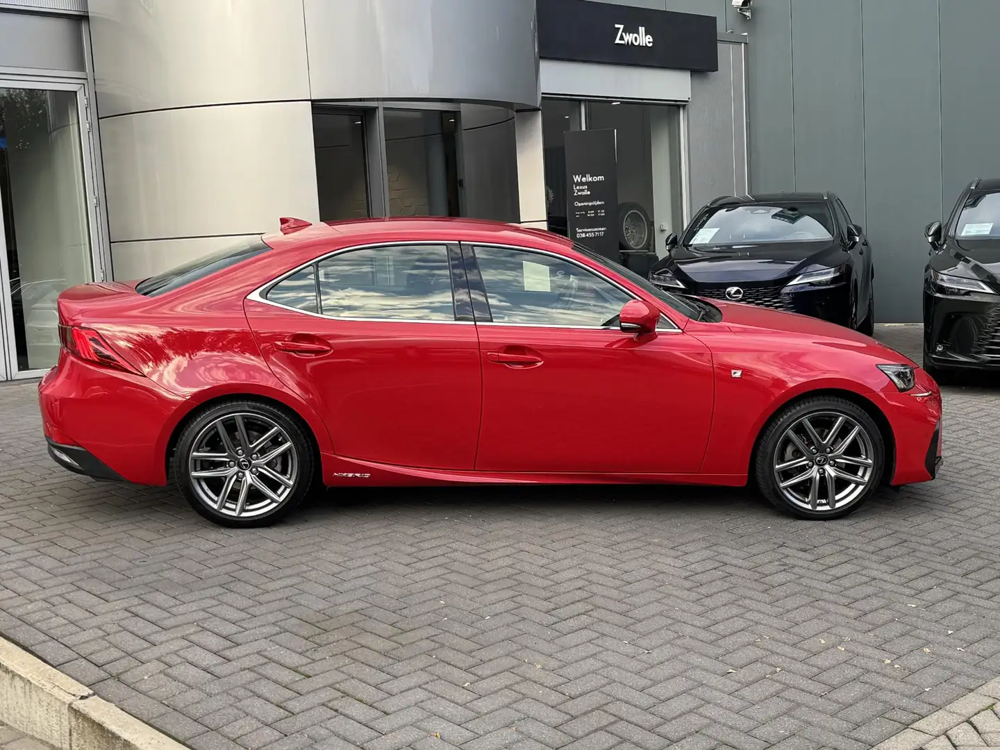 Lexus IS 300 300h Hybrid F-Sport Line NL-AUTO TREKHAAK QUAD-LED Rouge - 2