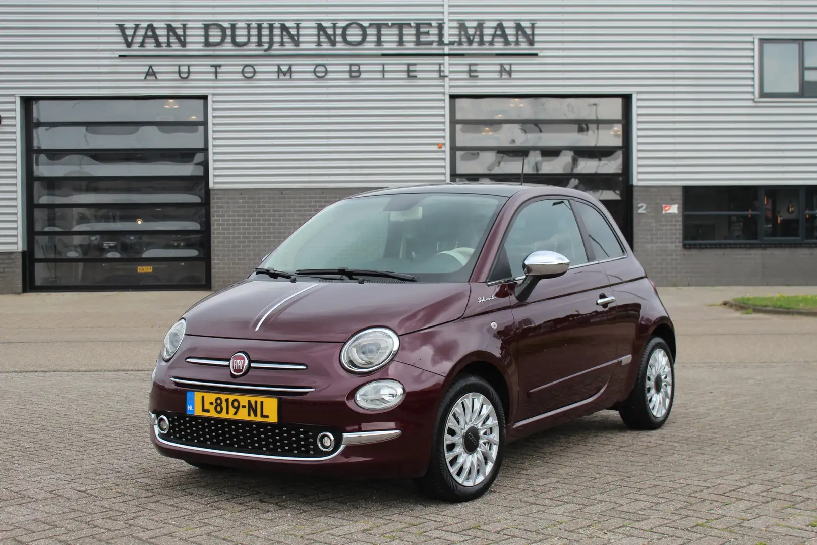 Fiat 500 1.0 Hybrid Dolcevita / Panoramadak / Carplay / N.A Rood - 1