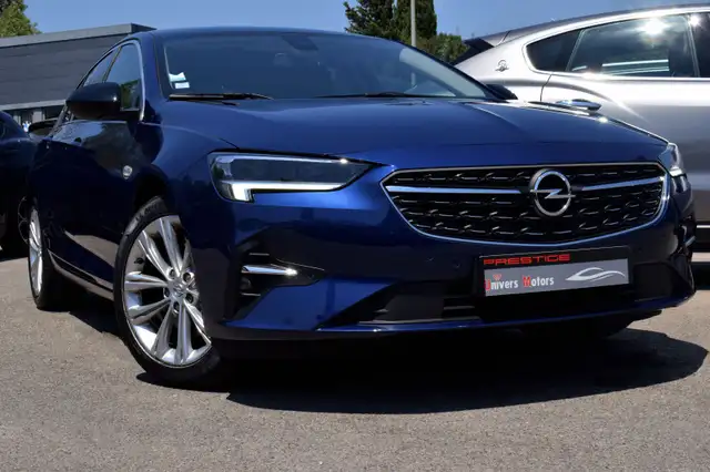 Opel Insignia main image