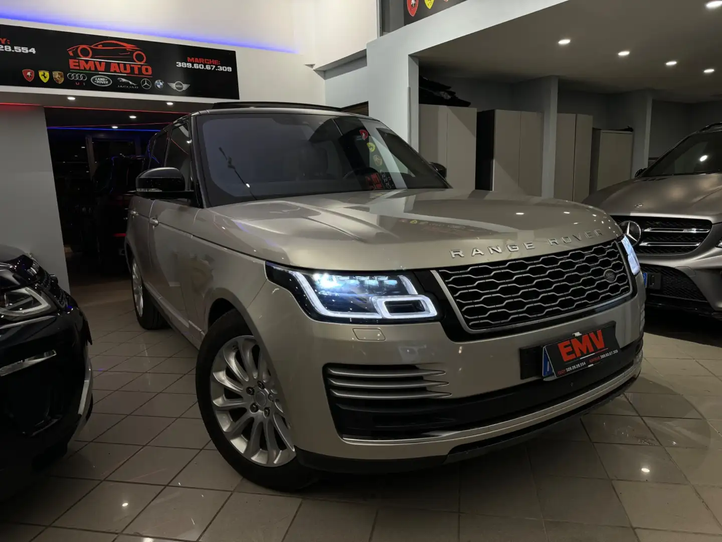 Land Rover Range Rover Range Rover 3.0 TDV6 Vogue Nero - 2