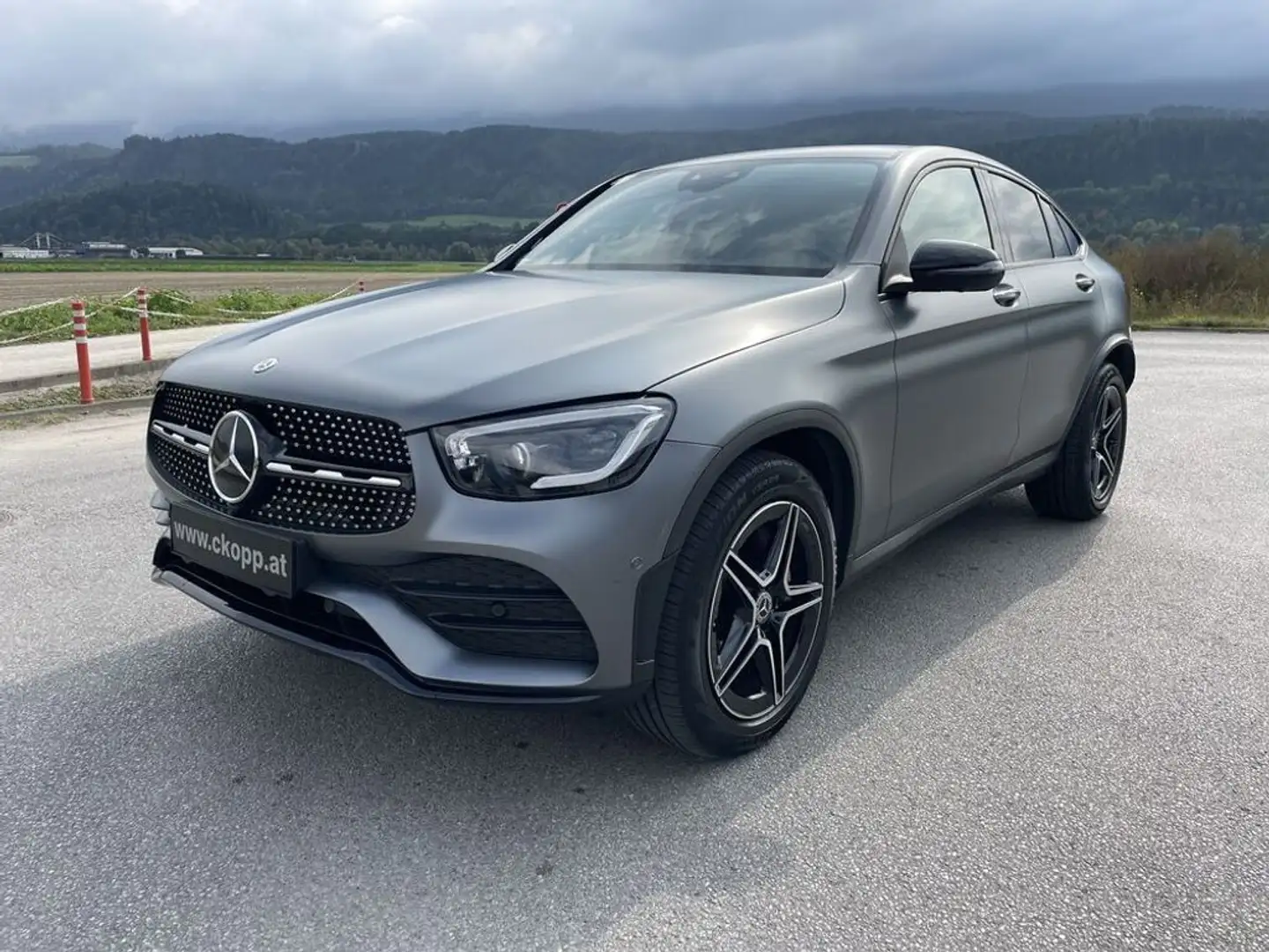 Mercedes-Benz GLC 220 d 4Matic Grau - 1