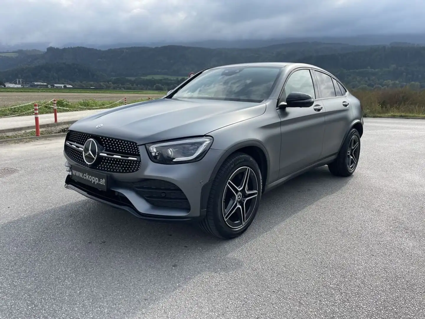 Mercedes-Benz GLC 220 d 4Matic Grau - 2