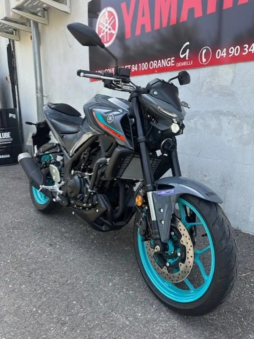 Yamaha MT-03 Gris - 2