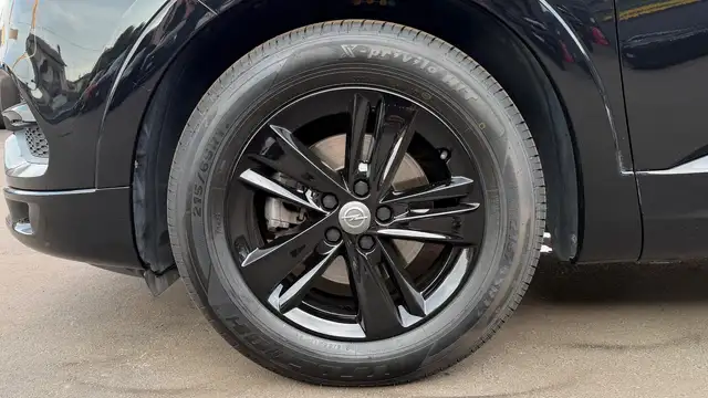 Opel Grandland view 5