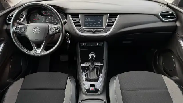 Opel Grandland view 9