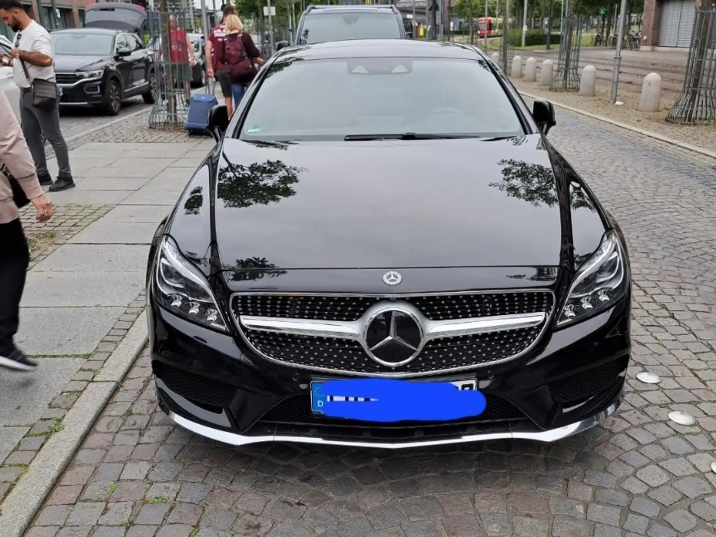 Mercedes-Benz CLS 400 9G-TRONIC Final Edition Mit MB 100 Garantie Černá - 2