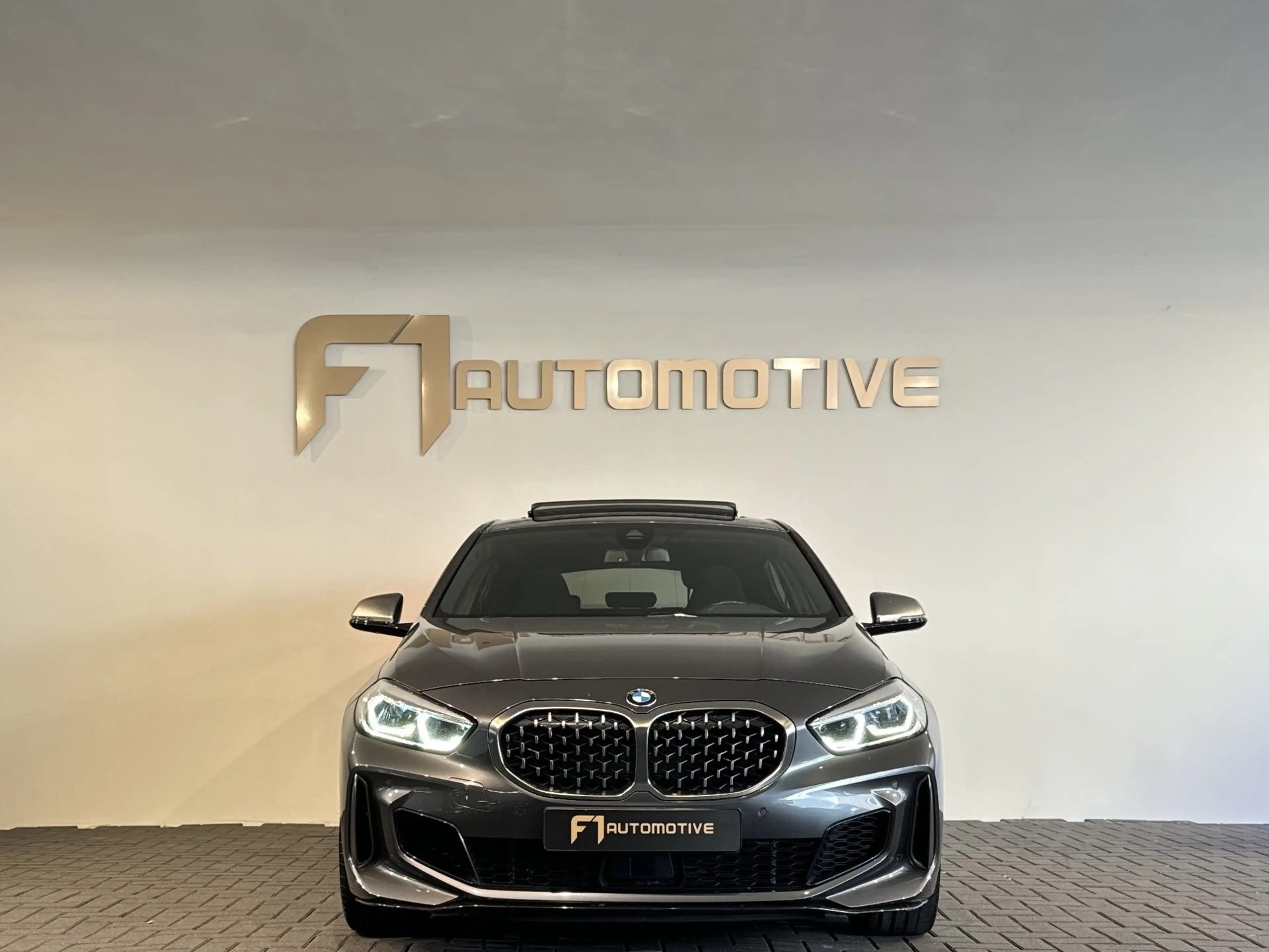 BMW 135 1-serie M135i xDrive Pano|H/K|Kuipstoelen|Camera|S — photo 2