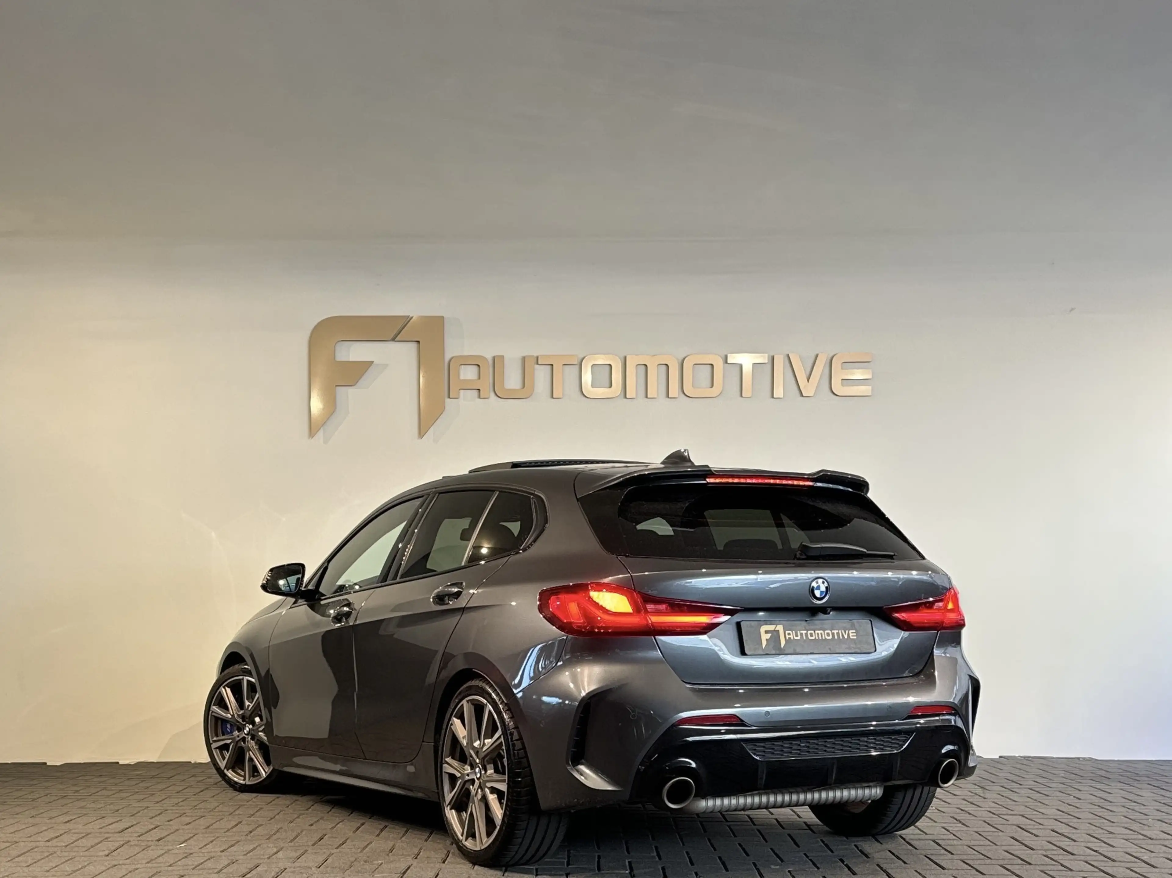BMW 135 1-serie M135i xDrive Pano|H/K|Kuipstoelen|Camera|S — photo 6