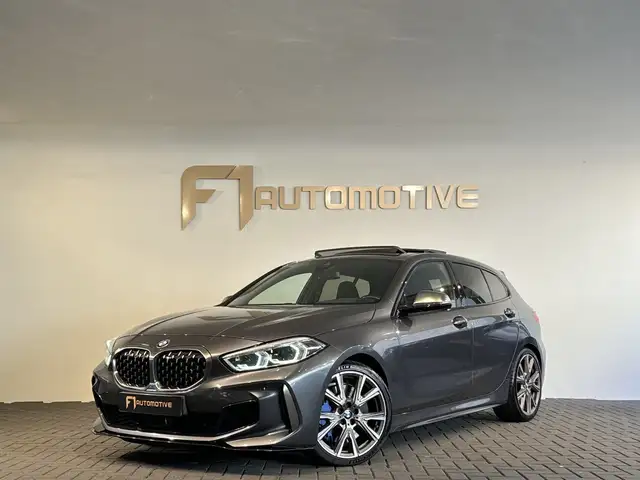BMW 135 1-serie M135i xDrive Pano|H/K|Kuipstoelen|Camera|S
