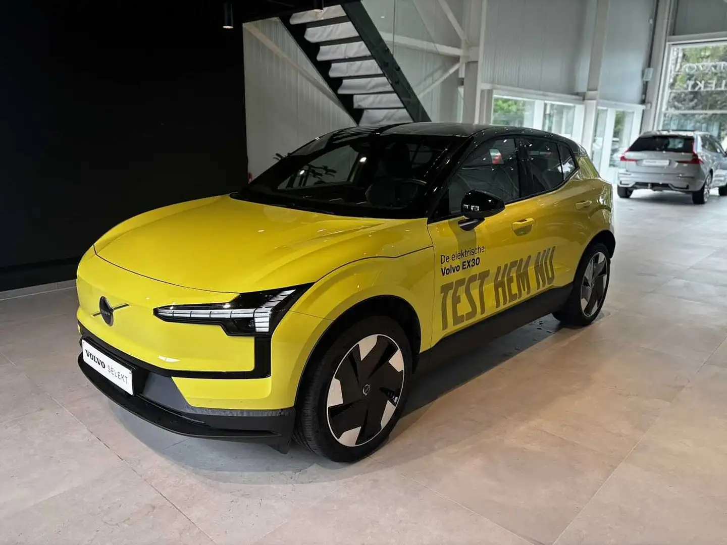 Volvo EX30 Plus, Single Motor Extended Range, Elektrisch Jaune - 1