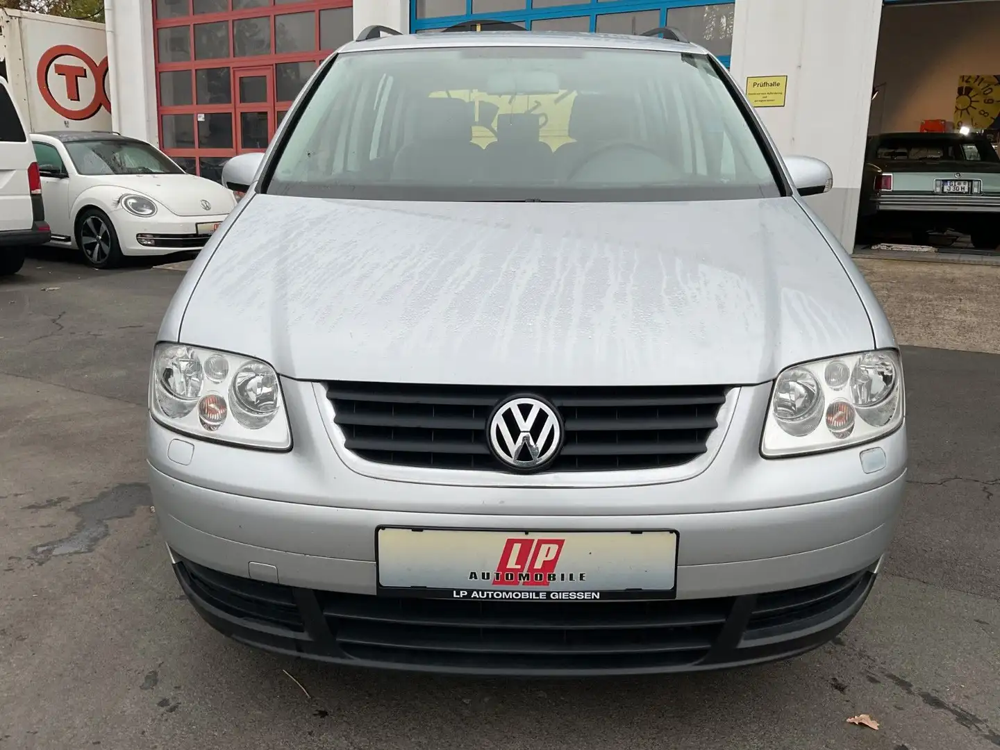 Volkswagen Touran Trendline 1.6 FSI Klima SHZ Tempomat TÜV Plateado - 2