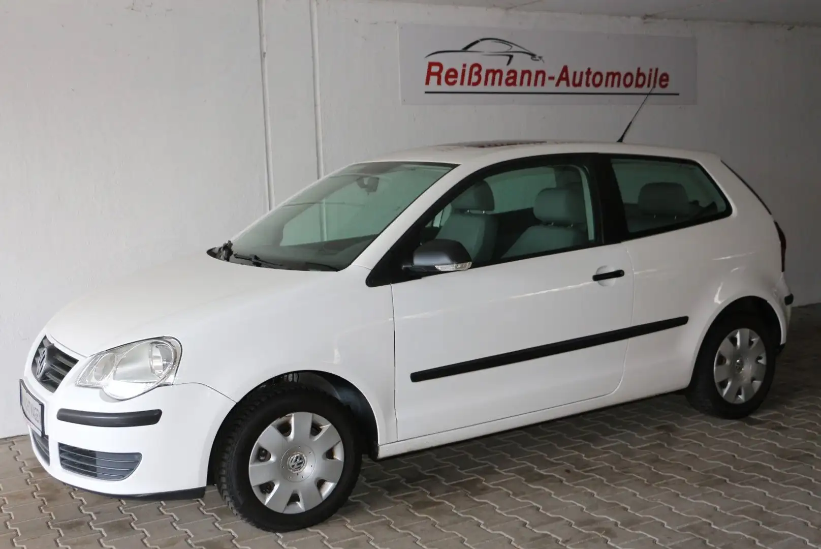 Volkswagen Polo IV Trendline, SCHIEBEDACH, KLIMA, ZV Bianco - 1