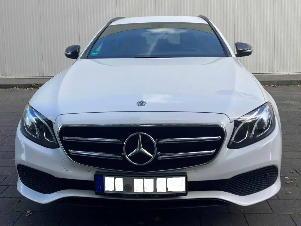 Mercedes-Benz 220 2020 из Европы — купить под ключ