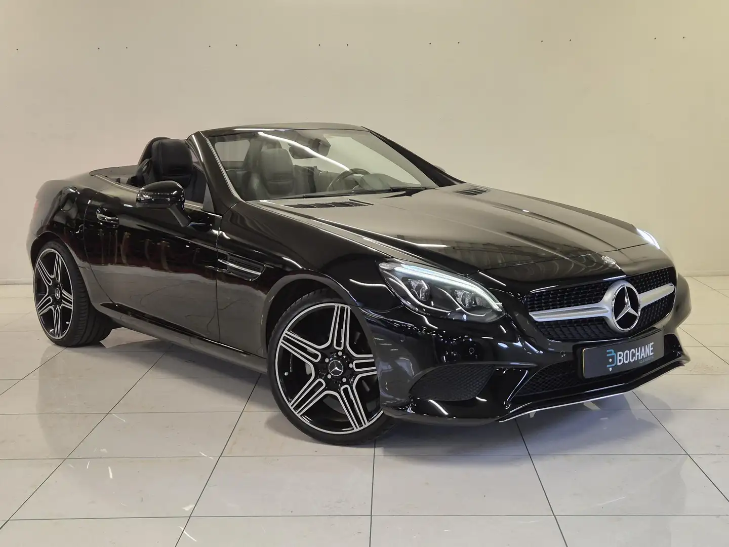 Mercedes-Benz SLC 180 RedArt Edition | Navigatie | Leder | Harman Kardon Nero - 2