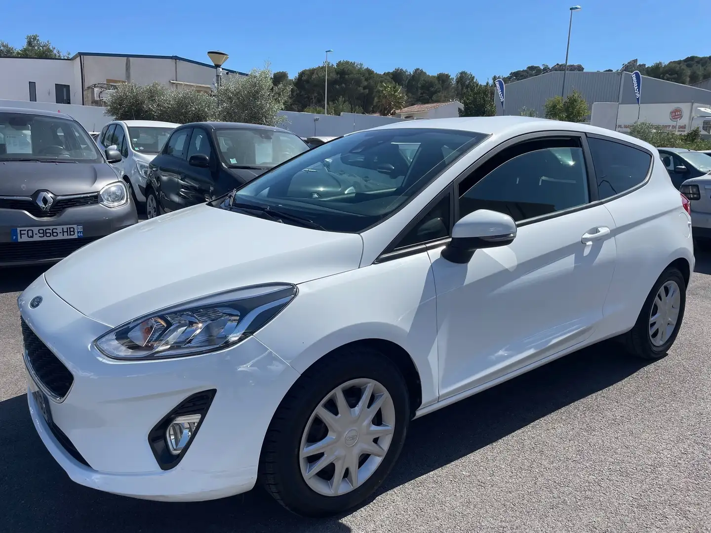 Ford Fiesta SOCIETE TDCI 85ch 2 Places Blanc - 1