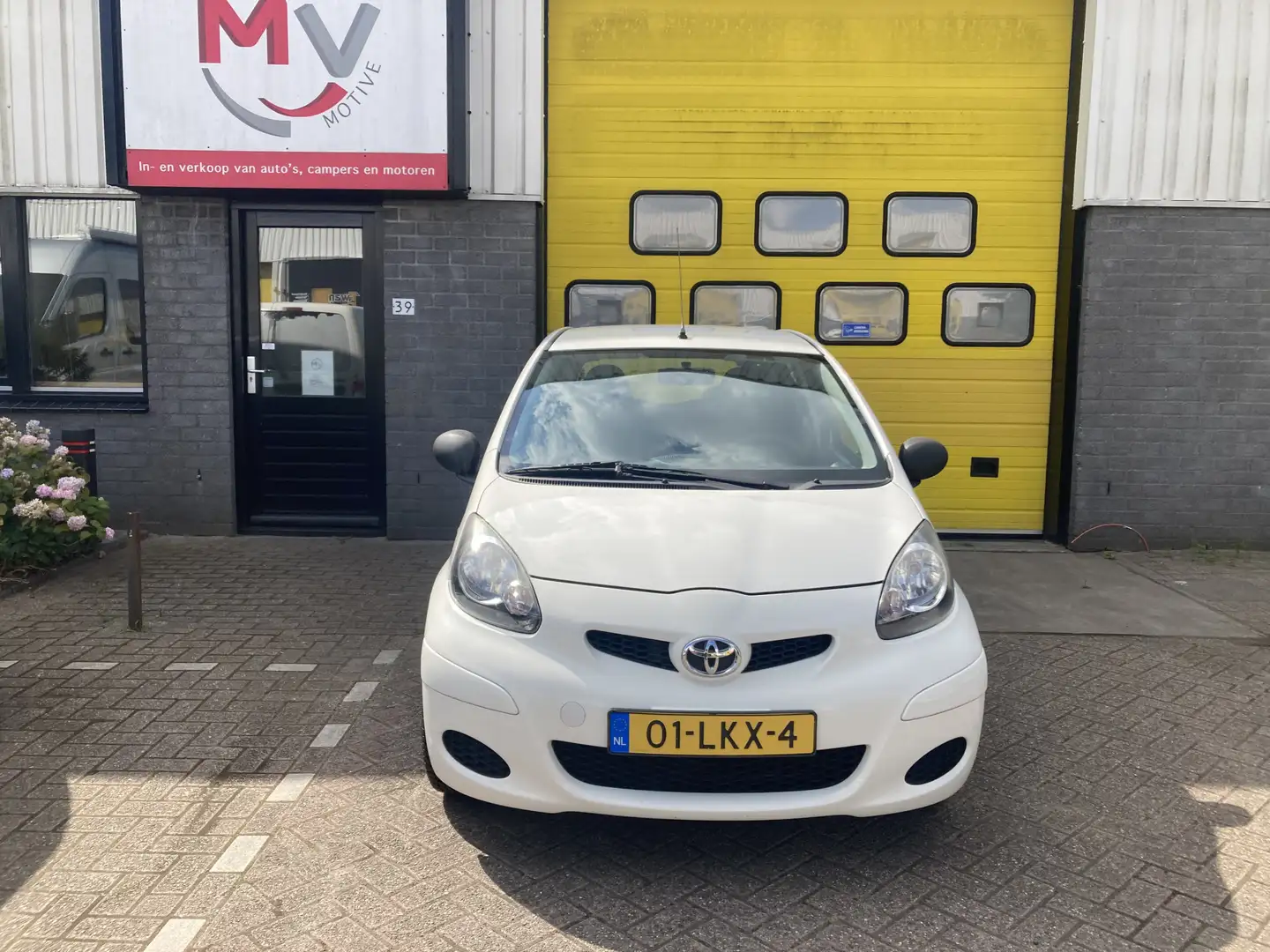 Toyota Aygo 1.0-12V Access Airco 5 deurs Blanc - 2