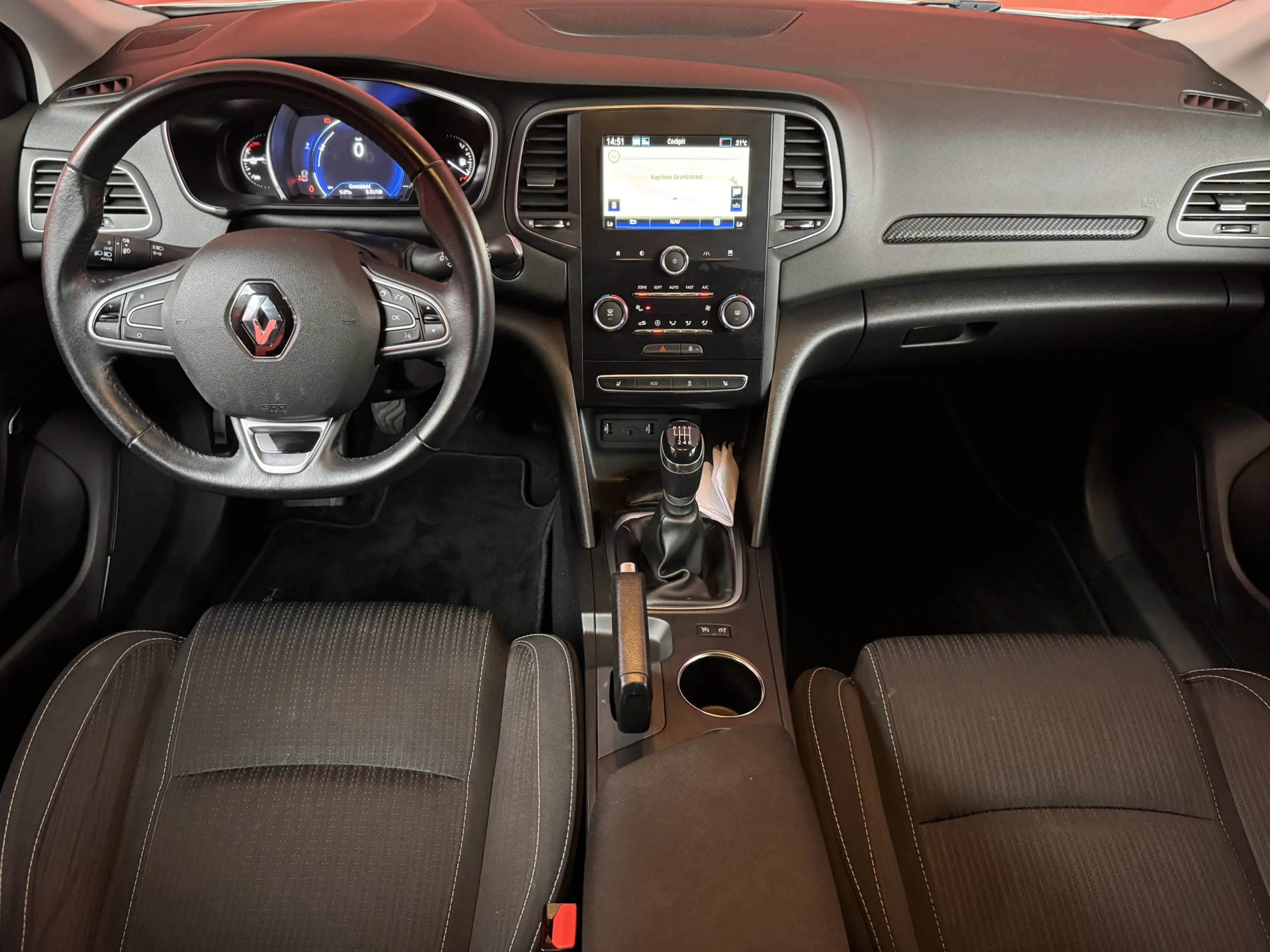 Renault Megane Estate 1.2 TCe Limited | Stoelverwarming | Navi | — photo 13