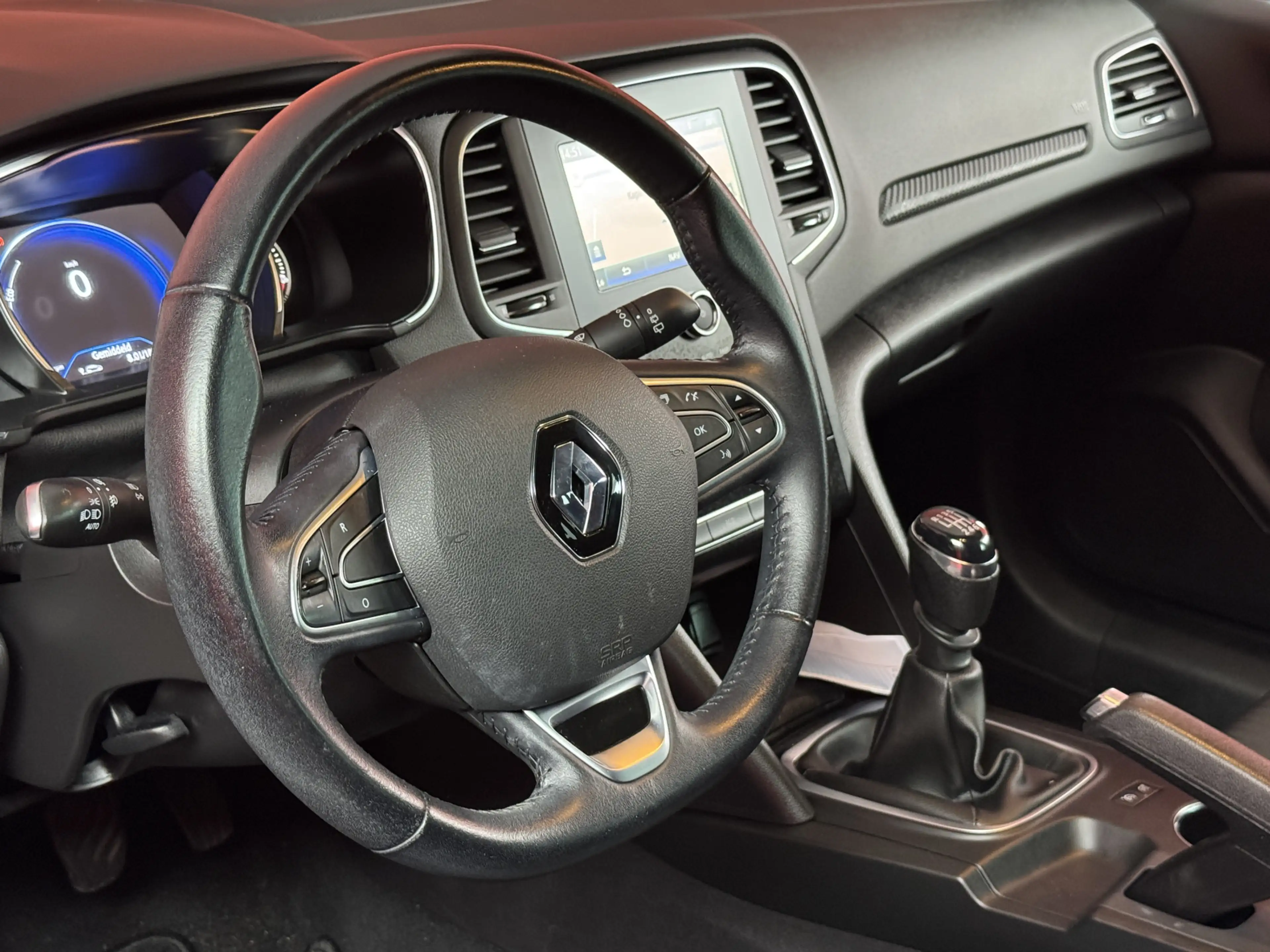 Renault Megane Estate 1.2 TCe Limited | Stoelverwarming | Navi | — photo 3