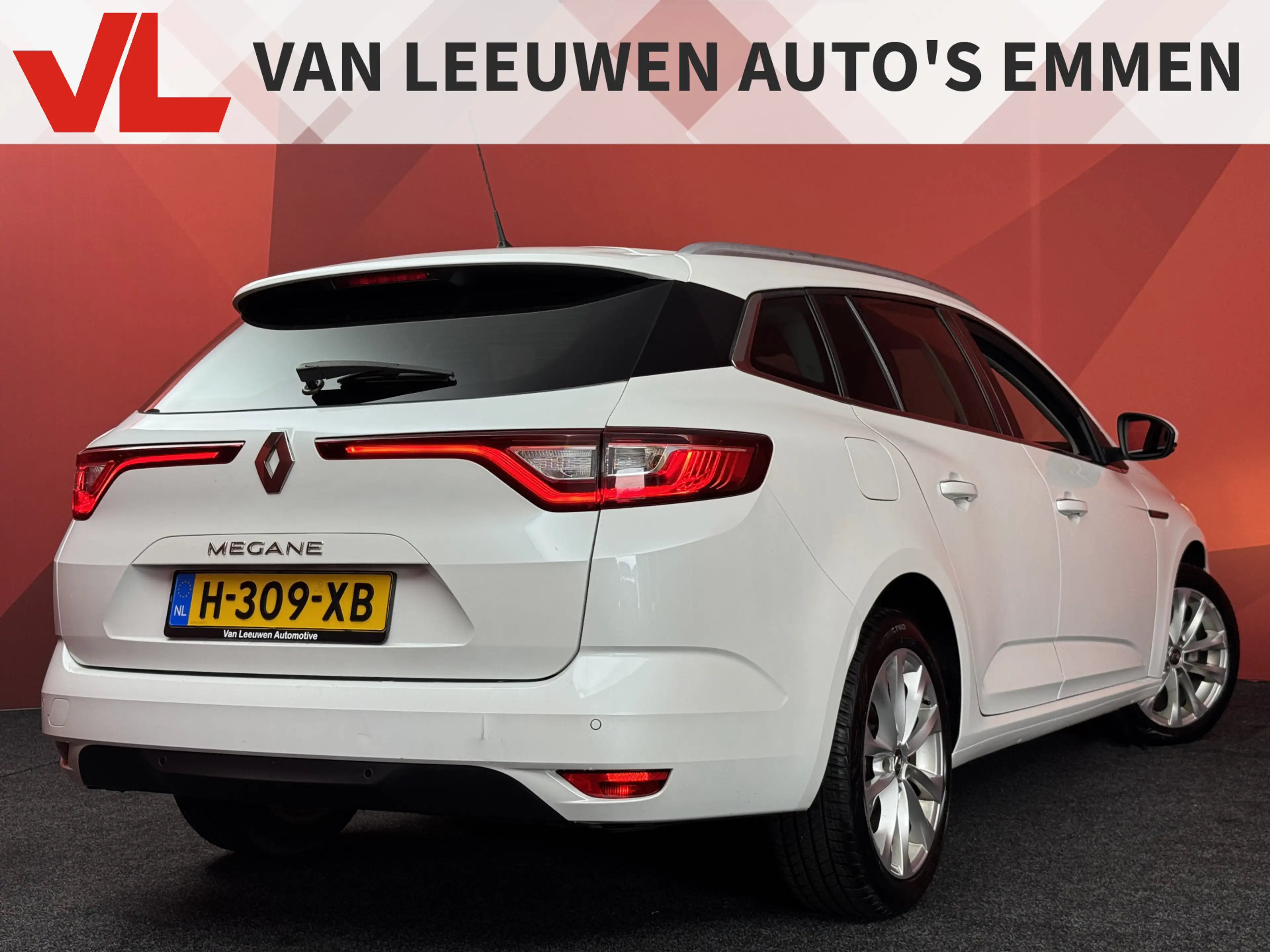 Renault Megane Estate 1.2 TCe Limited | Stoelverwarming | Navi | — photo 2