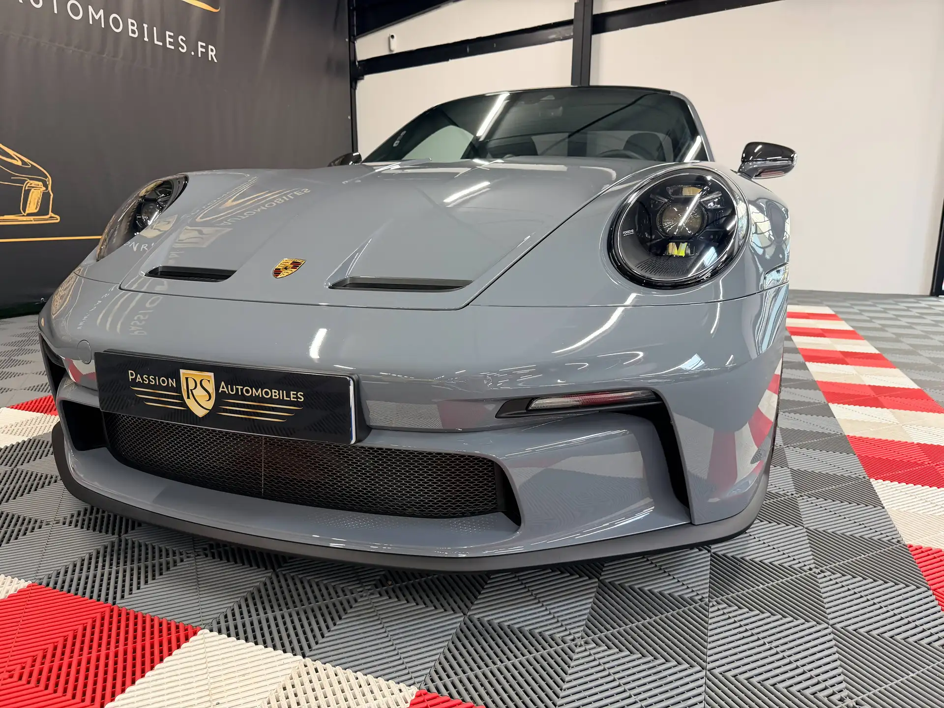포르쉐 911 GT3 Touring 2024 건메탈 사진 8