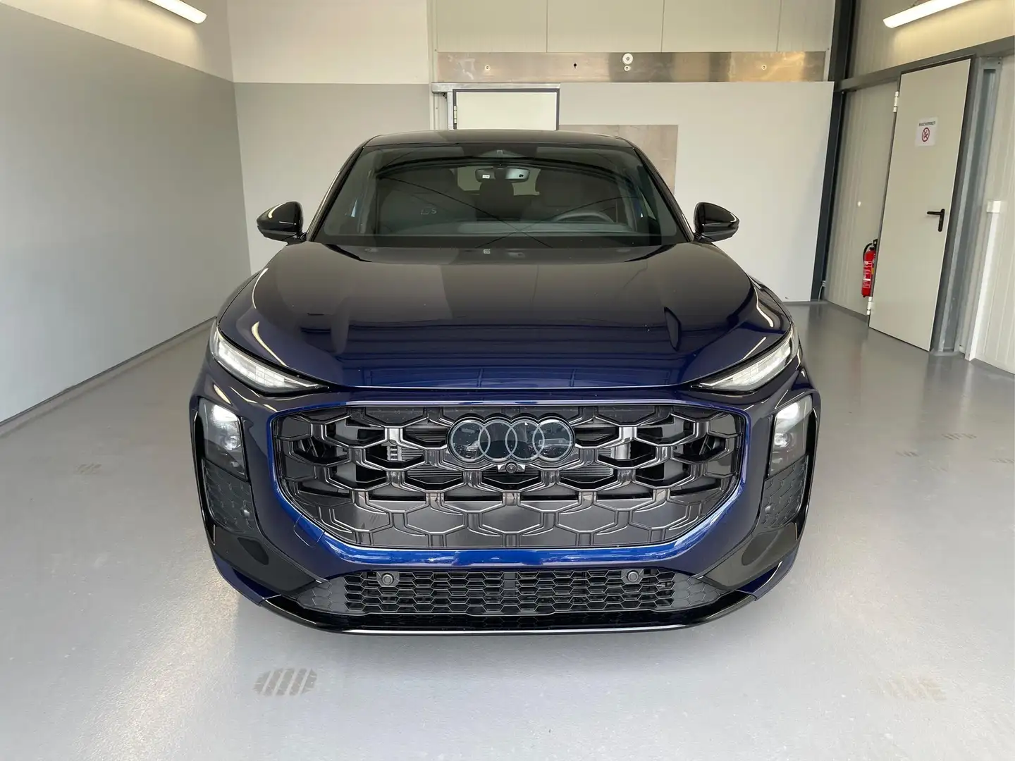 Audi Q3 Sportback NEU TFSI quattro S line TechPro+Matri... Blau - 2