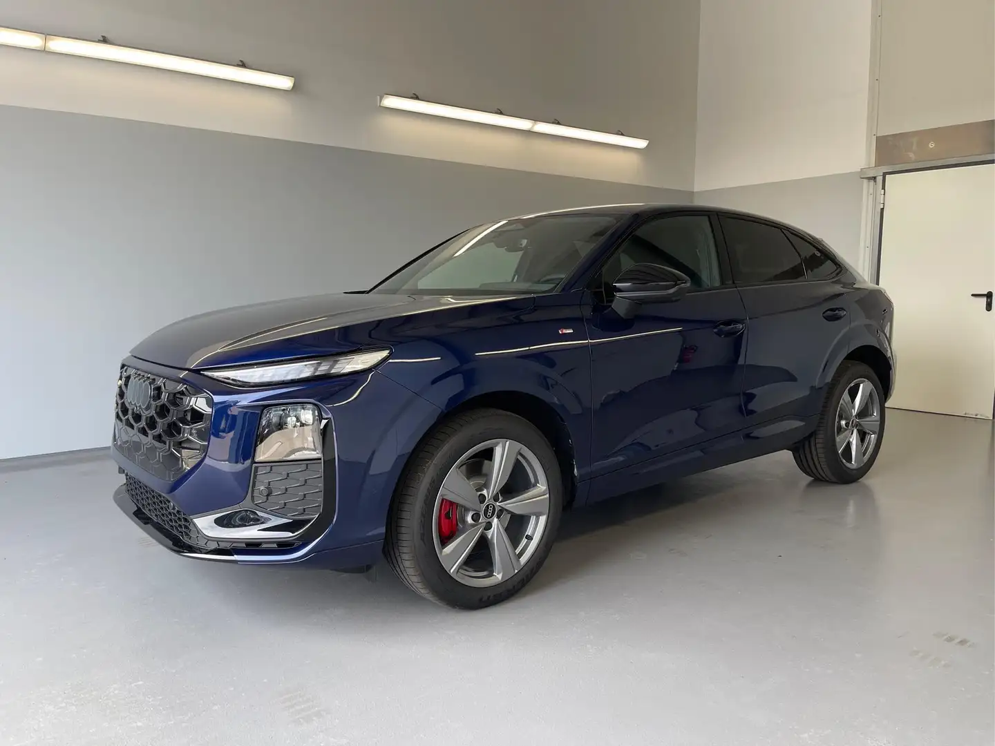 Audi Q3 Sportback NEU TFSI quattro S line TechPro+Matri... Blau - 1