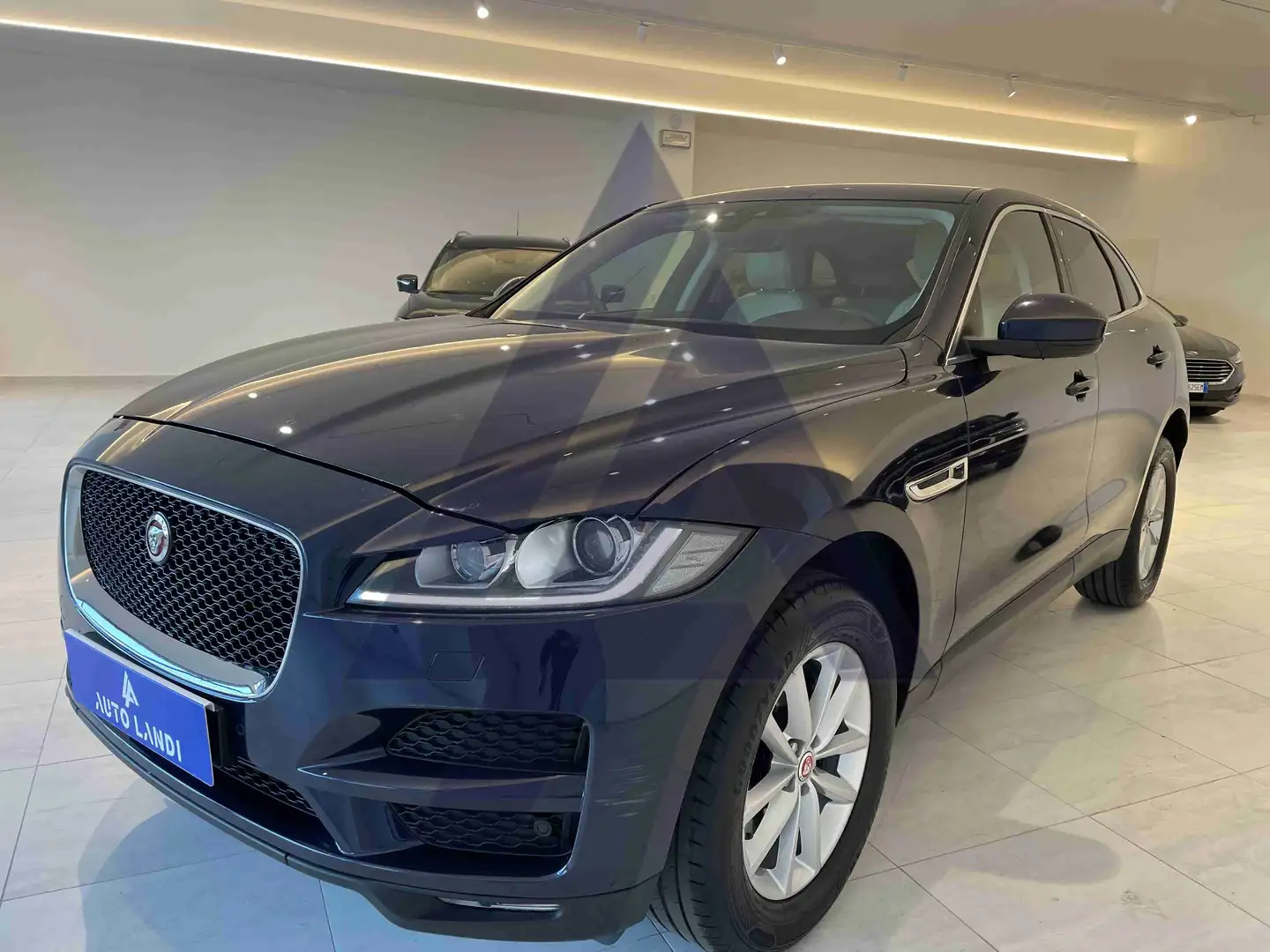 Jaguar F-Pace F-Pace 2.0d Portfolio awd 180cv auto Azul - 1
