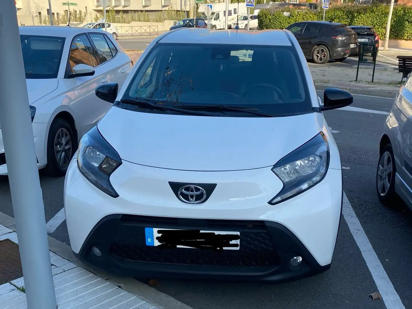 Toyota Aygo X Cross Play White - 1