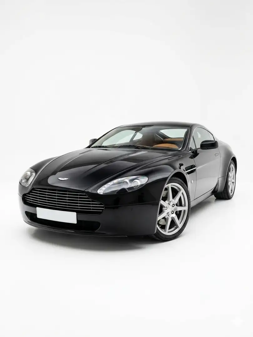 Aston Martin Vantage - 1