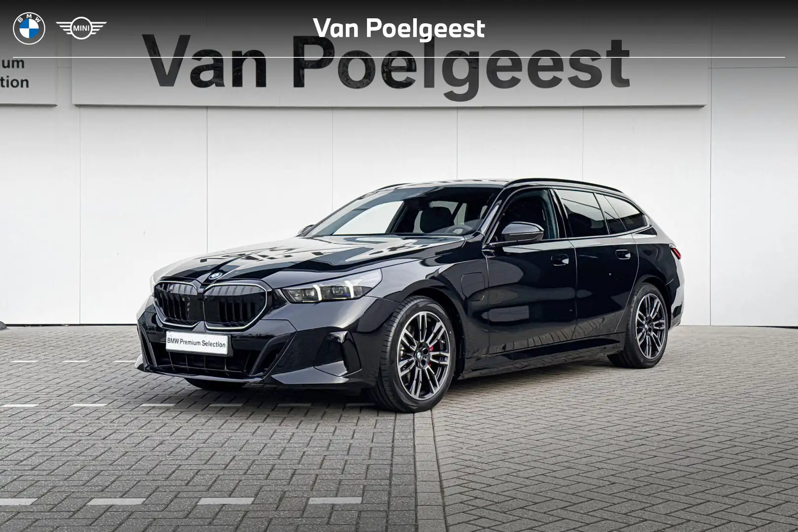 BMW 530 5 Serie Touring 530e Innovation Pack | M sport Zwart - 1