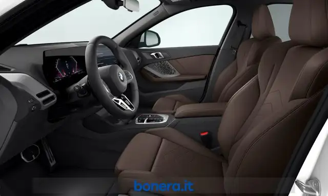 BMW 1 Series view 4