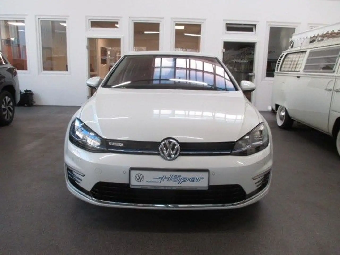 Volkswagen Golf VII e-Golf +NAV+LED+Winterpaket+Kamera Weiß - 2