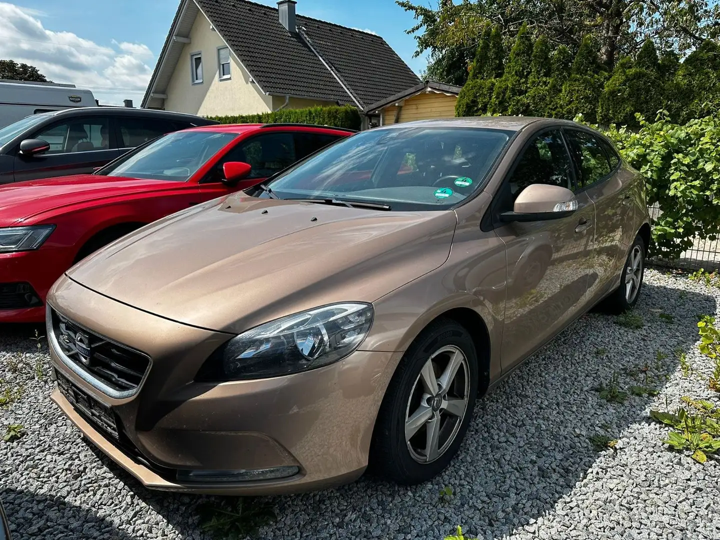 Volvo V40 D2 SHZG KLIMA 2.HAND TEMPOMAT Braun - 1