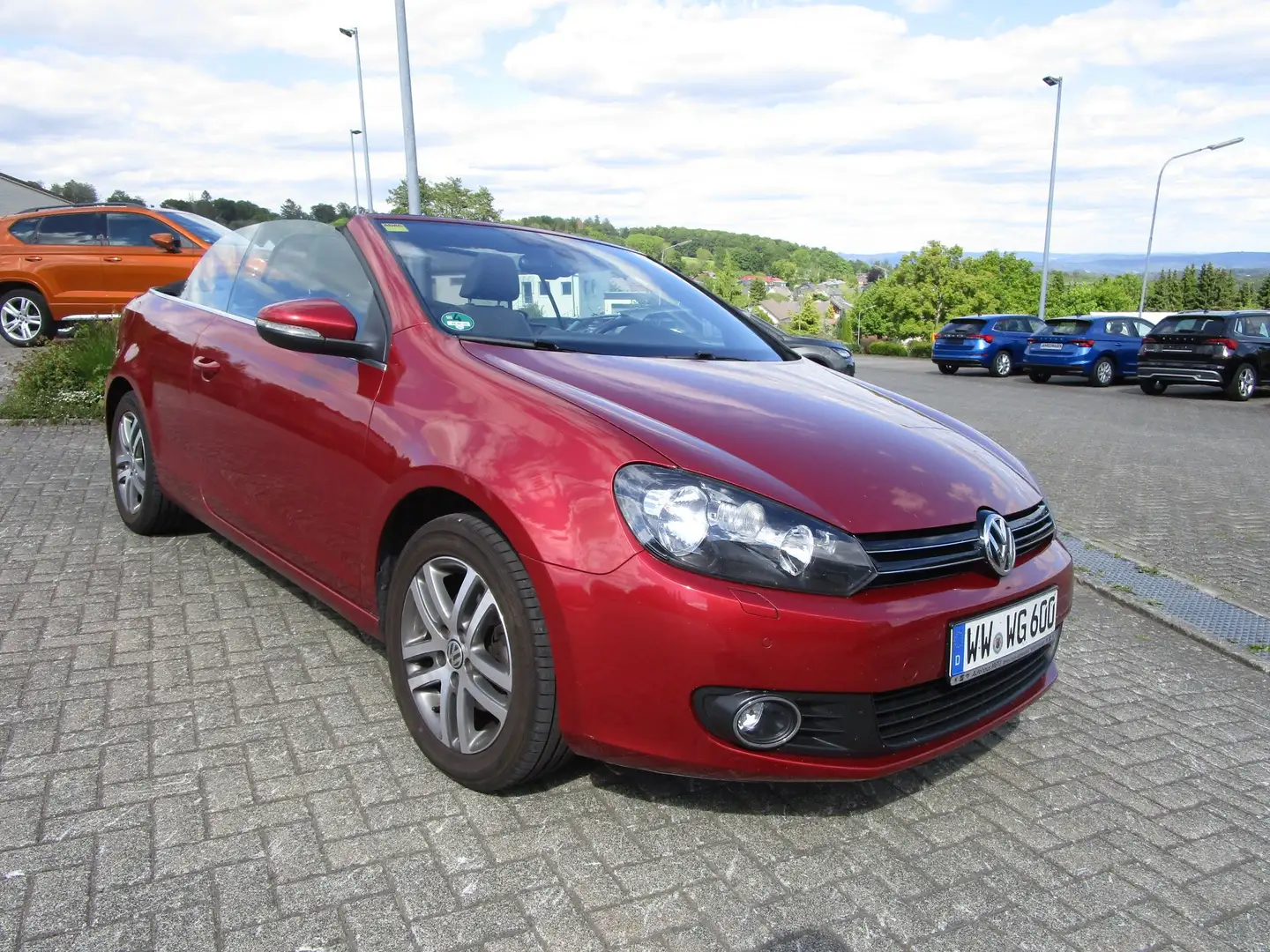 Volkswagen Golf Cabriolet Basis BMT Rouge - 2