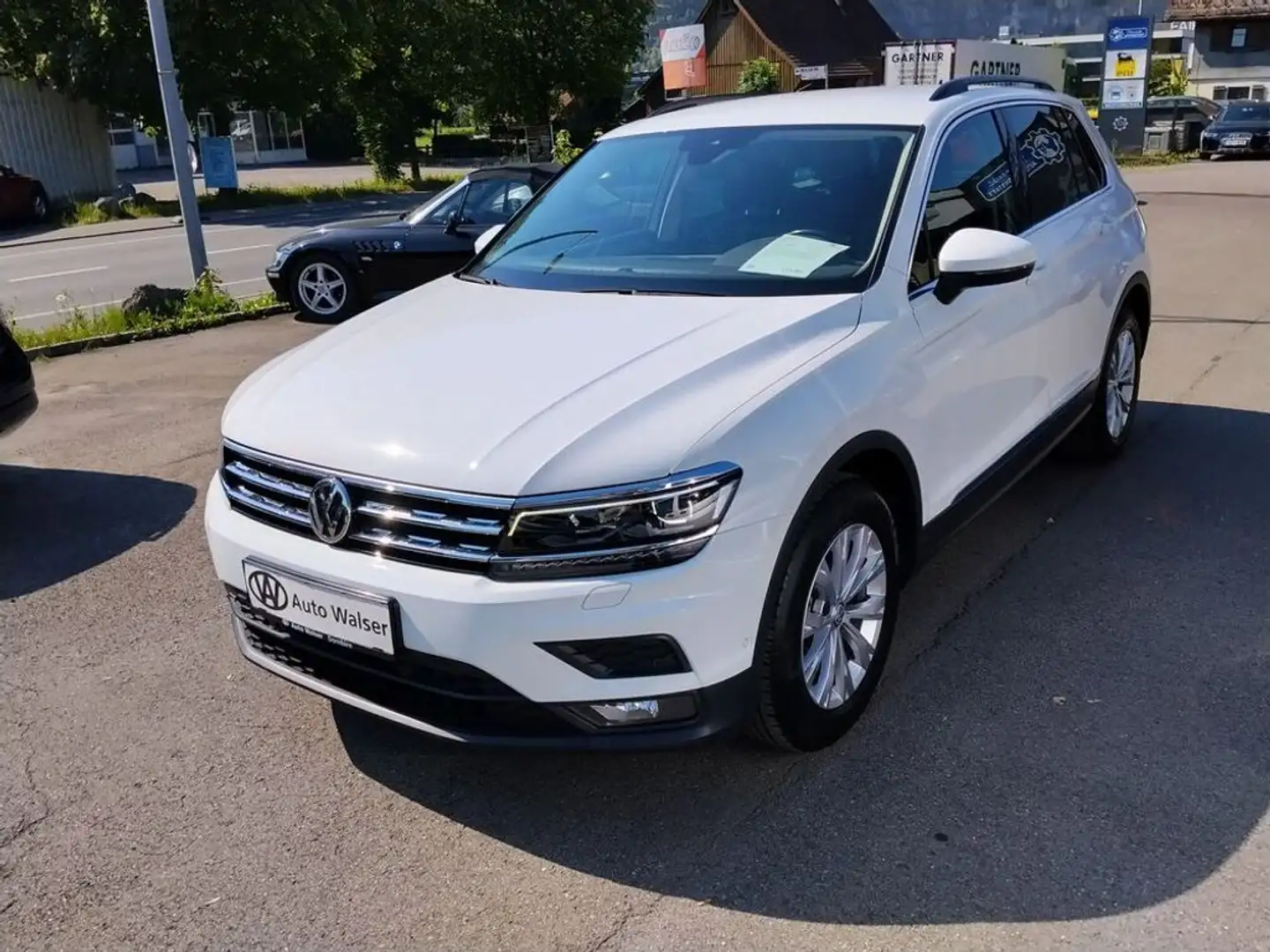 Volkswagen Tiguan Comfortline 1,5TSI DSG Weiß - 1