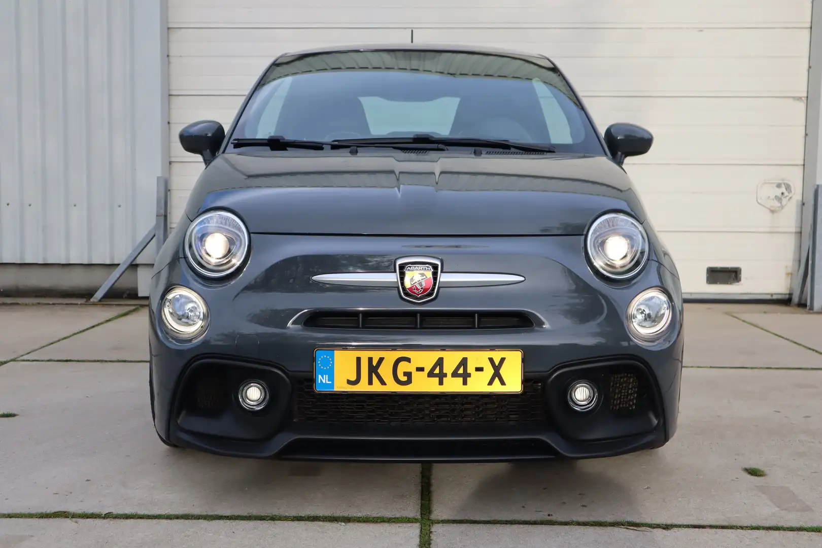 Abarth 595 1.4 T-jet 145PK Navi/airco/lage km Grijs - 2