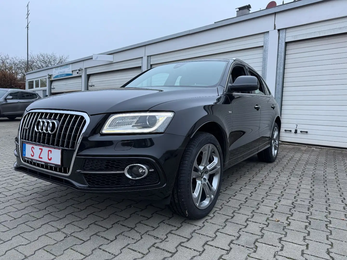 Audi Q5 2.0 TDI quattro/S-Line/Leder/2-Besitzer Schwarz - 1